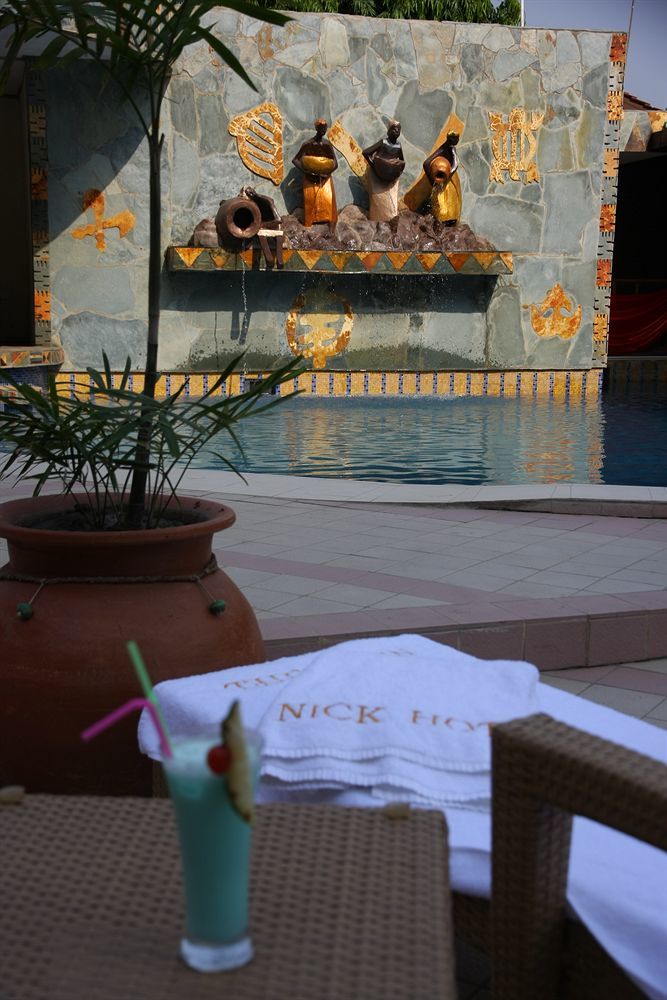 Royal Nick Hotel Tema Luaran gambar